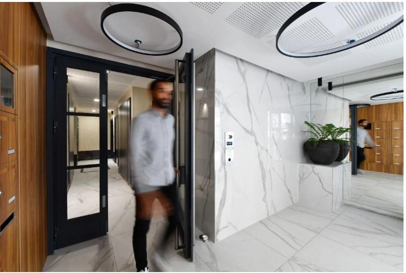 Studio Neuf Paris La Defense Metro 15 Rueil - Suresnes - Mont Valerien Dış mekan fotoğraf